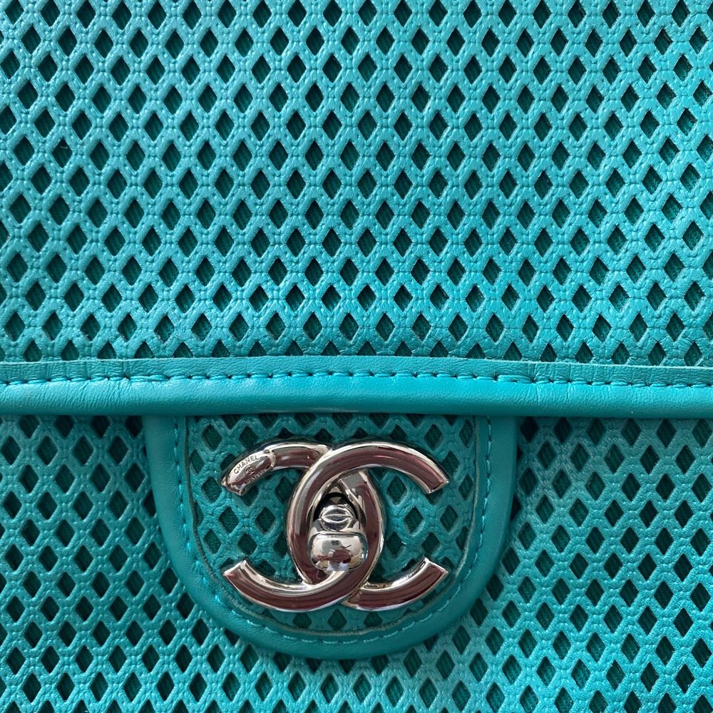 CHANEL Up in the Air Medallion Flap Bag Perforated Purse Emerald Green HOST PICK - Picture 4 of 16